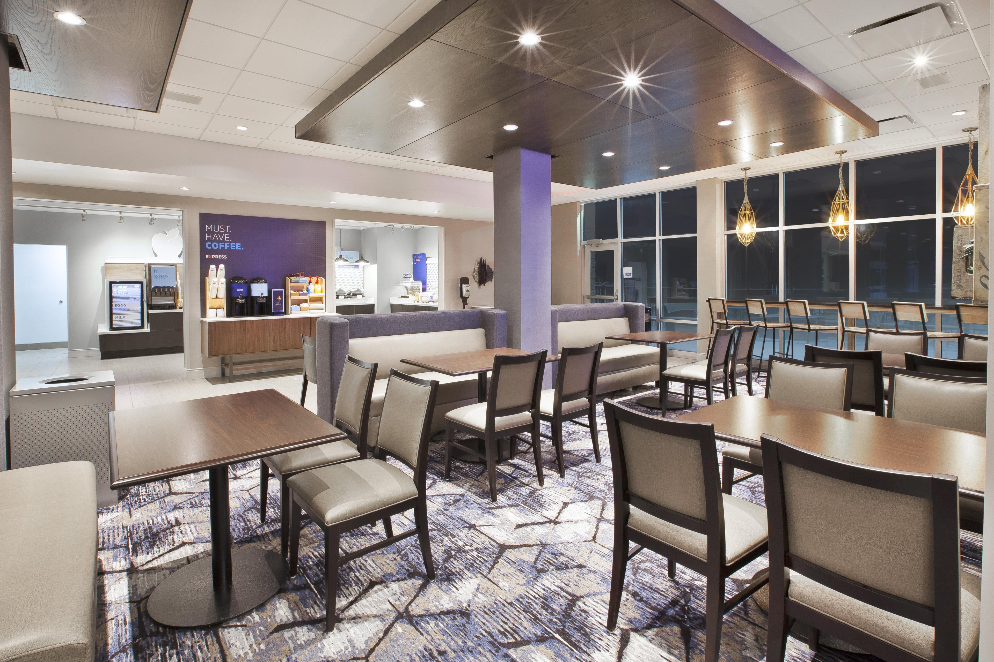 Holiday Inn Express & Suites Okemos - University Area By Ihg Экстерьер фото