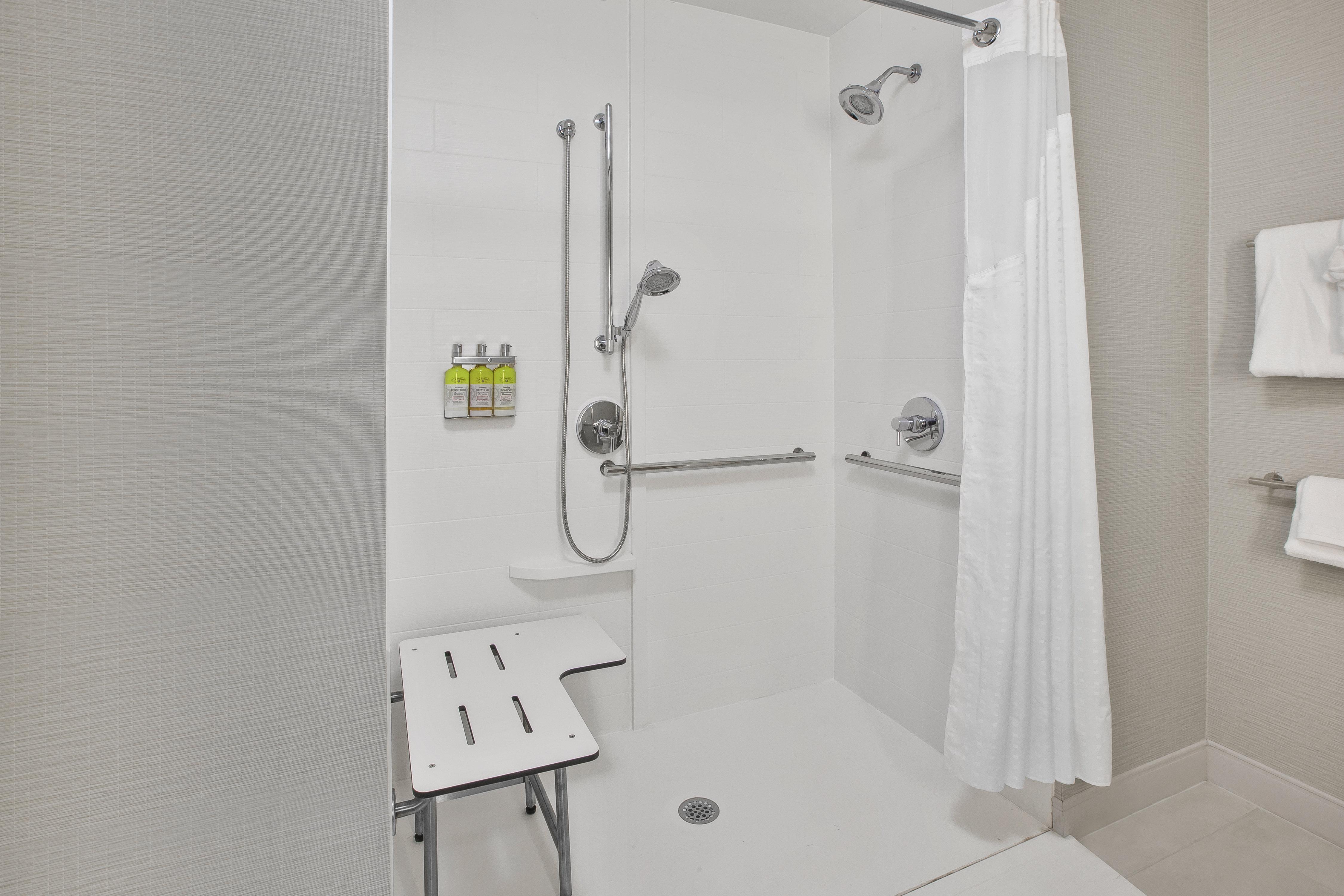 Holiday Inn Express & Suites Okemos - University Area By Ihg Экстерьер фото